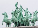 DSC7624  Quadriga sculptural group with a woman charioteer, representing the province of Brabant raising the national flag